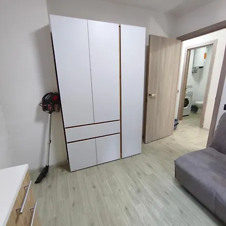 Big Segedskaya Apartment Odesa